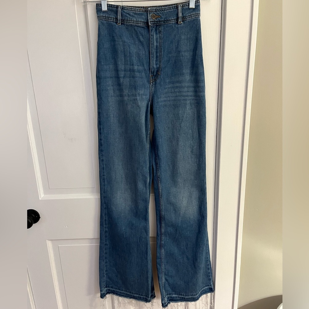 Free People WE The FREE High Waisted, Wide Leg Jeans Raw Hem Size 27